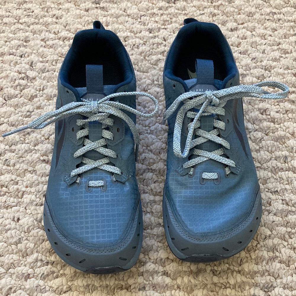 Women’s Altra Lone Peak 6